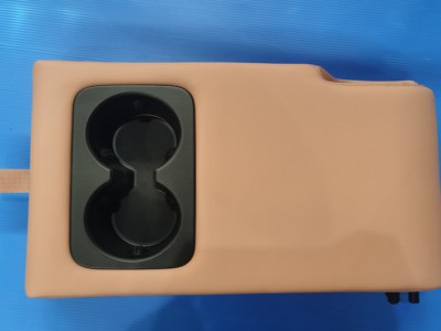 比亚迪宋L内部头枕扶手图3