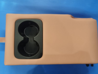 比亚迪海豹内部头枕扶手图2