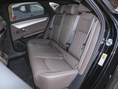 比亚迪汉改款头枕及扶手项目图8